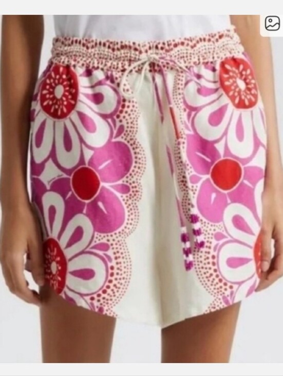 FARM Rio Pants - Farm Rio Maia Floral Print Shorts L